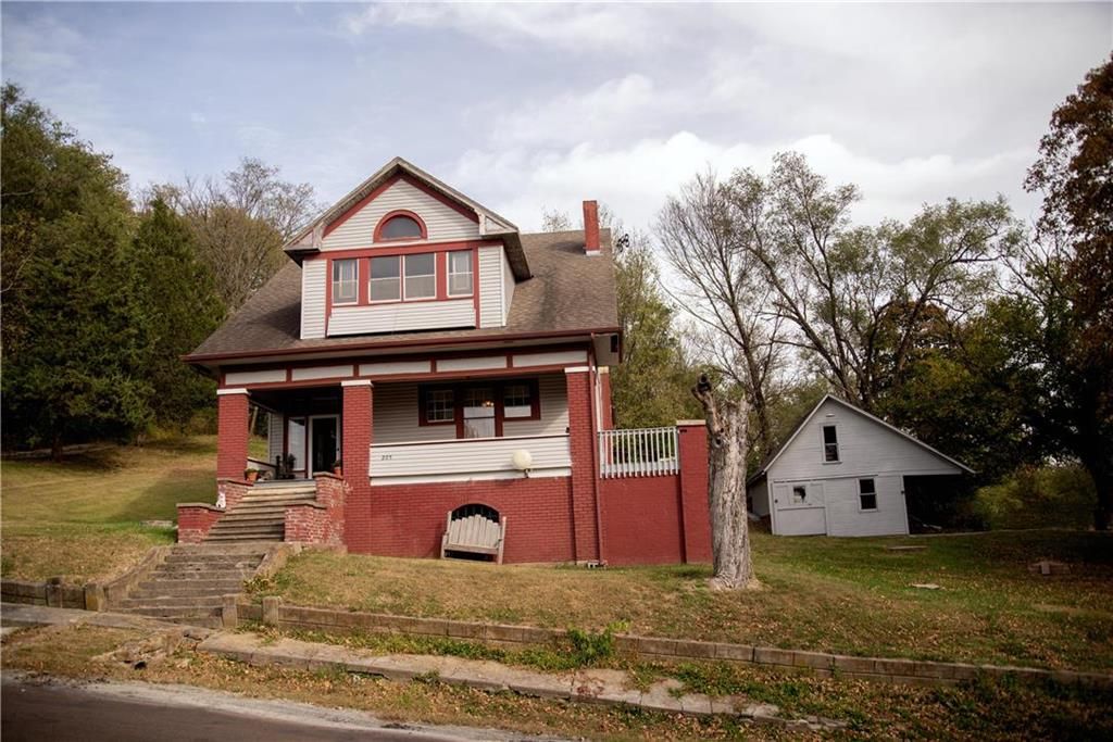 205 S 4th St, Rushville, MO 64484 Trulia