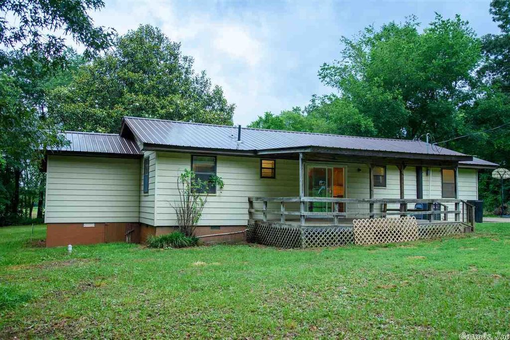205 Polk Rd #68, Mena, AR 71953