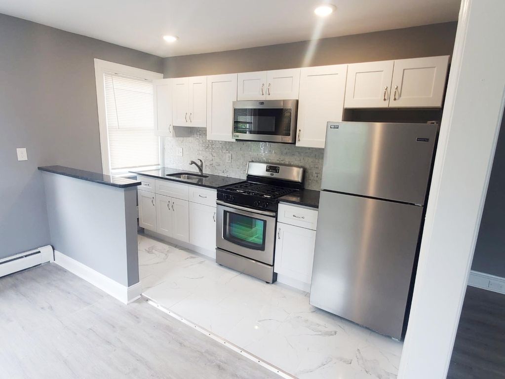 2257 Garrett Rd #C, Drexel Hill, PA 19026