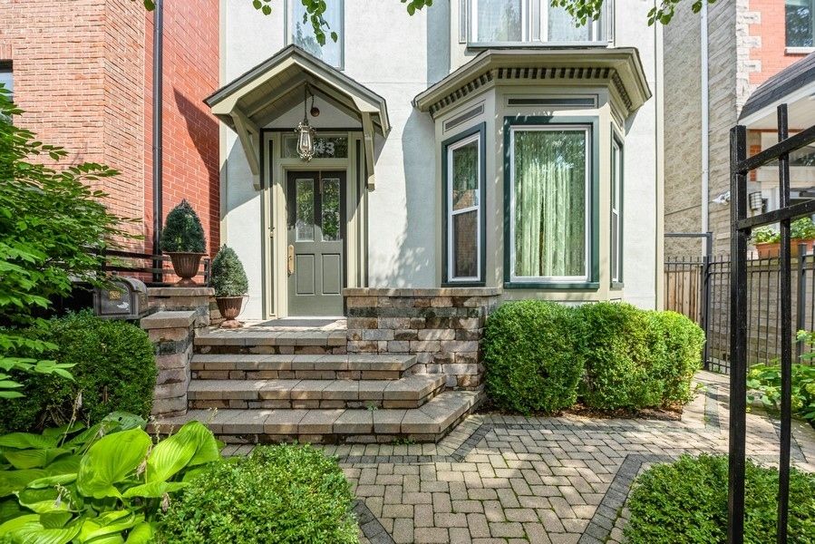 3143 N Racine Ave, Chicago, IL 60657