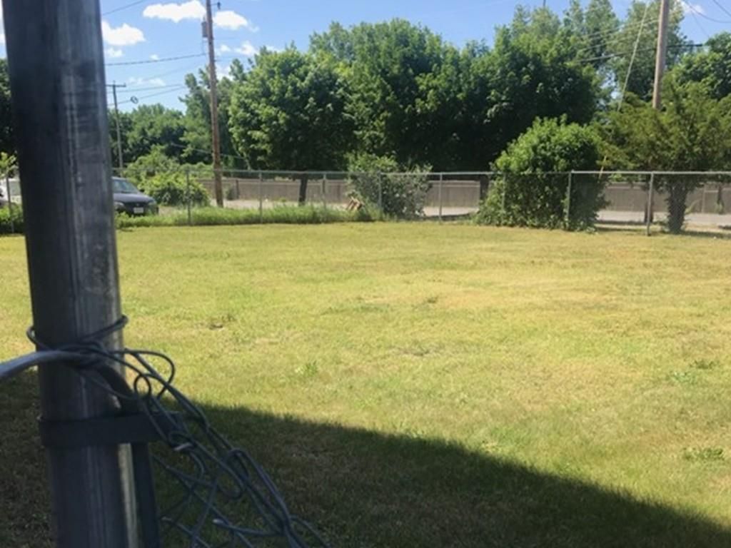 S Bridge St, Holyoke, MA 01040 Trulia