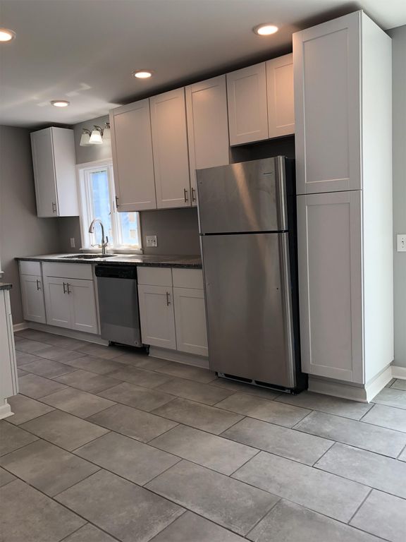 59 Stewart St, Rochester, NY 14620