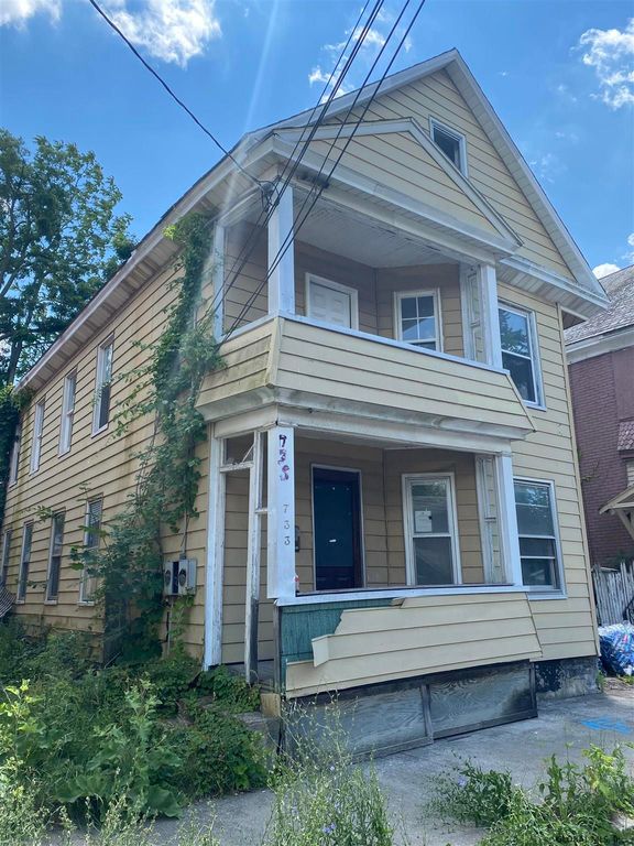733 Bailey St, Schenectady, NY 12303