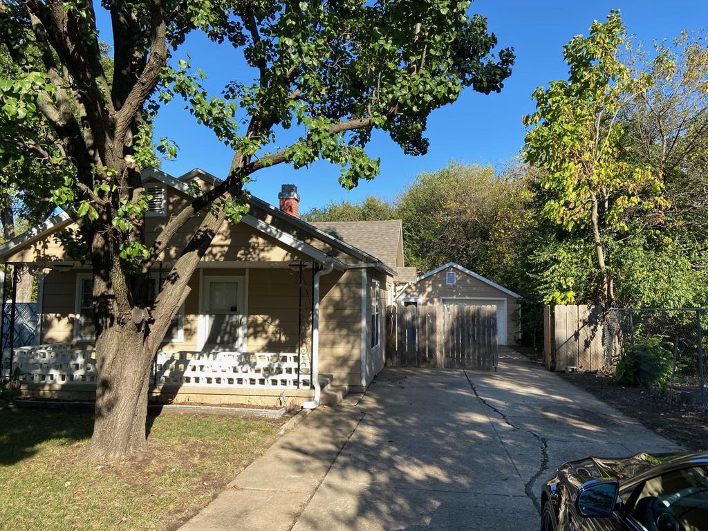 1020 N Gow St, Wichita, KS 67203
