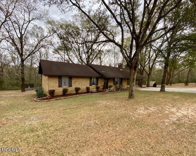 194 Elbert Stringer Ln, Lucedale, MS 39452