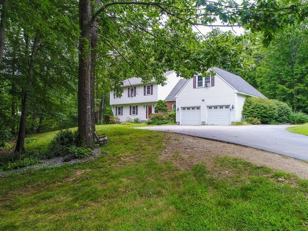 10 Blevens Dr, Concord, NH 03301