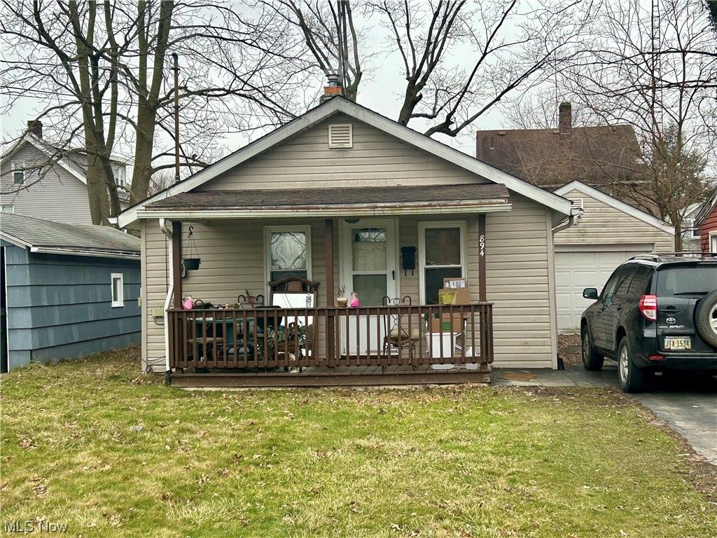 894 Cole Ave, Akron, OH 44306