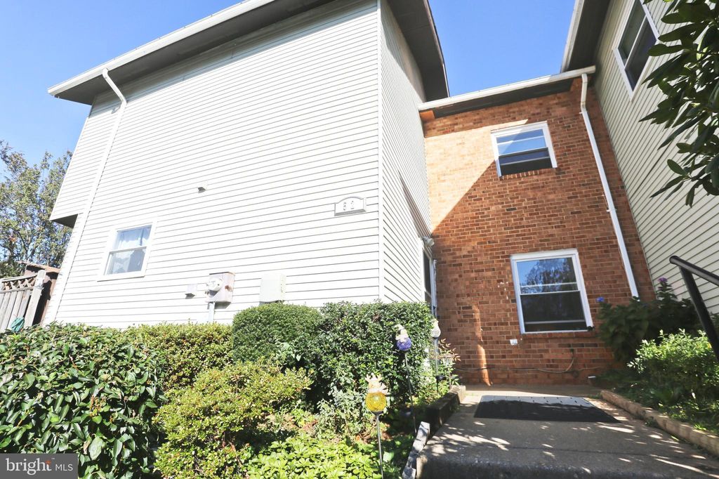 52 Benji Ct #147, Gaithersburg, MD 20877