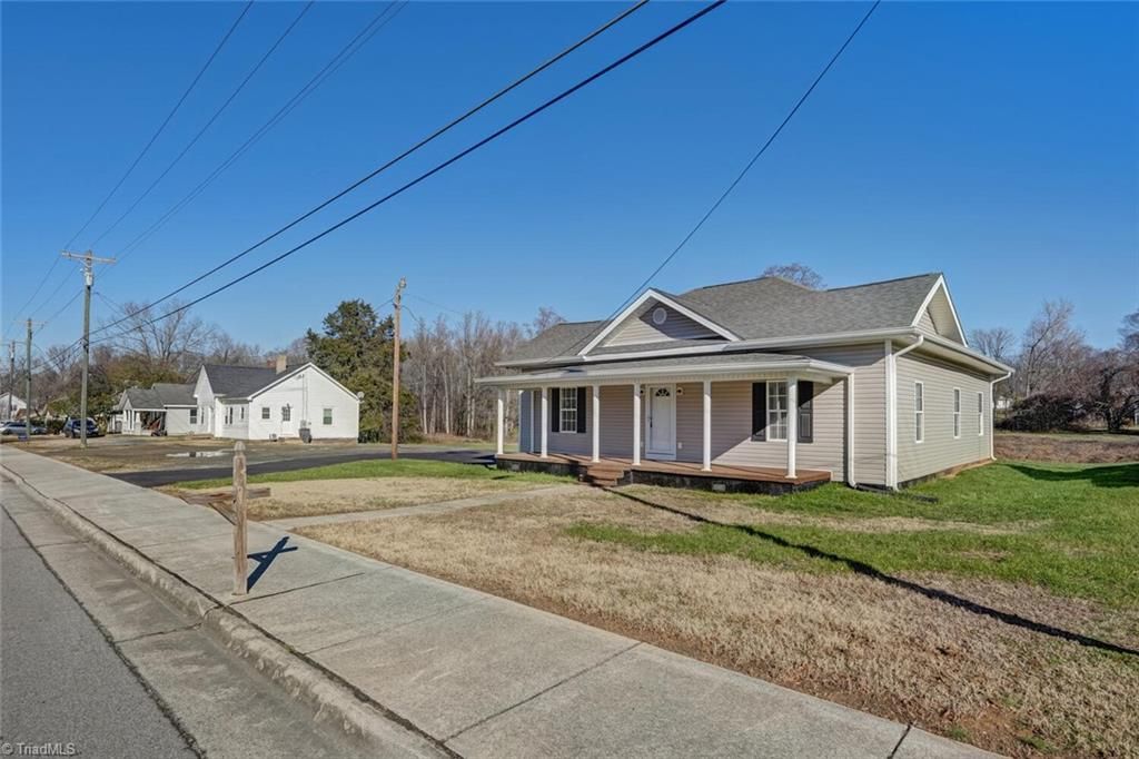 1015 N  Scales St, Reidsville, NC 27320
