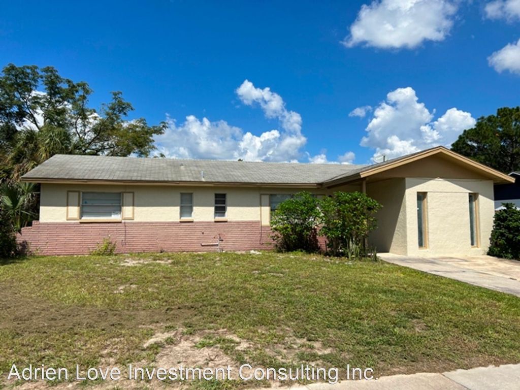 4817 Okeefe St, Orlando, FL 32808 See Est. Value, Schools & More