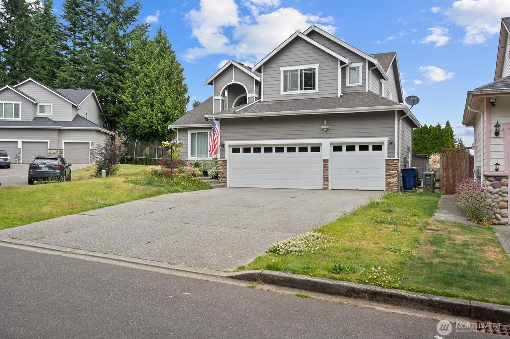709 142nd Pl SW, Lynnwood, WA 98087