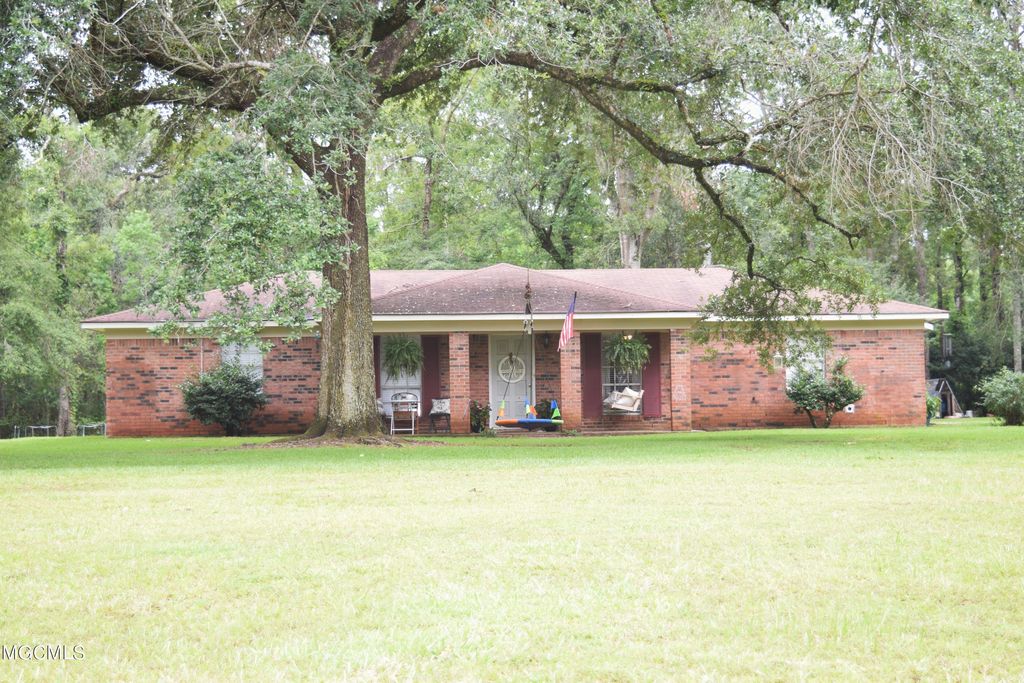 150 Mill Street Ext, Lucedale, MS 39452