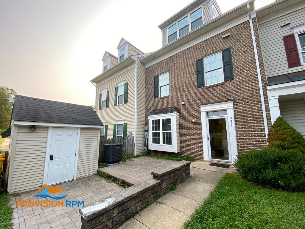 8717 Autumn Ridge Ct, Odenton, MD 21113 3 Bed, 2.5 Bath Townhouse For