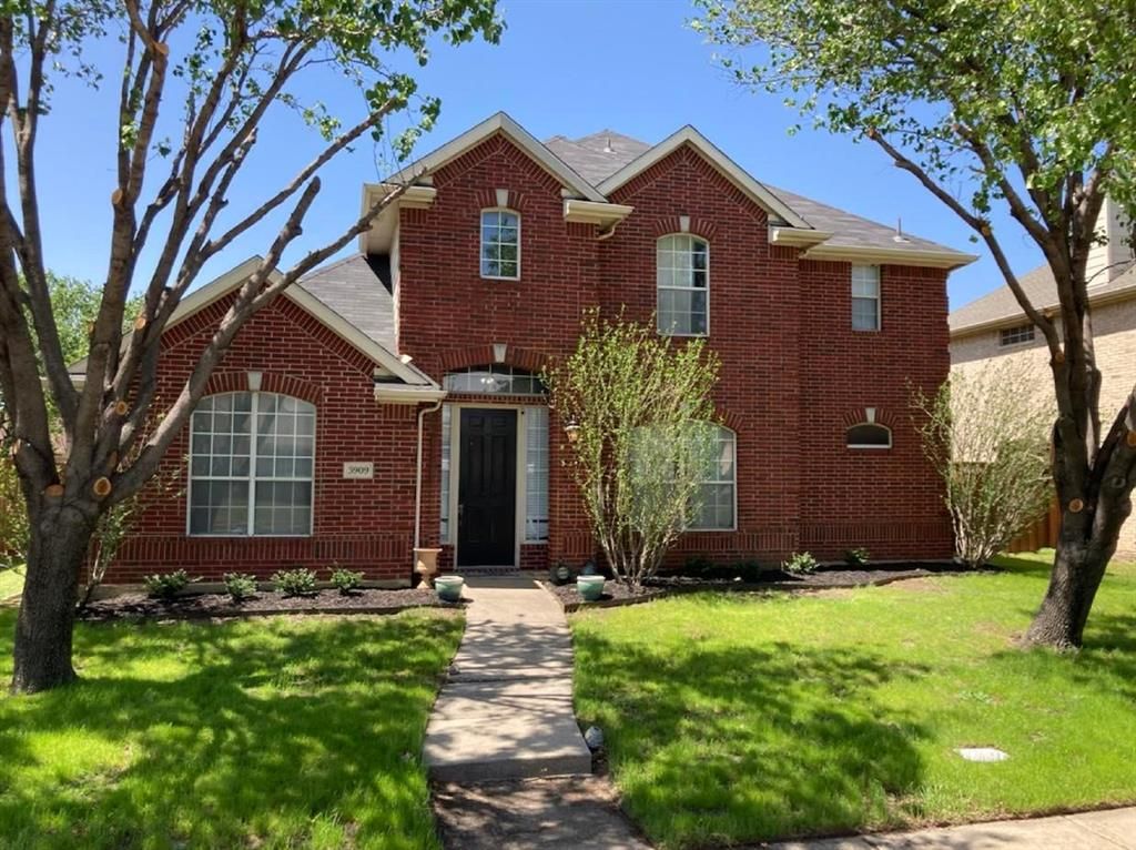 3909 Harrison Ct, Carrollton, TX 75010