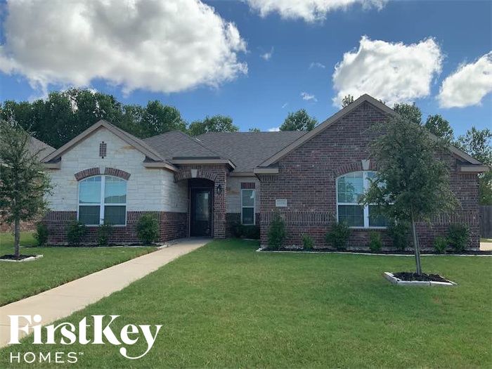 2004 Autumn Dr, Glenn Heights, TX 75154