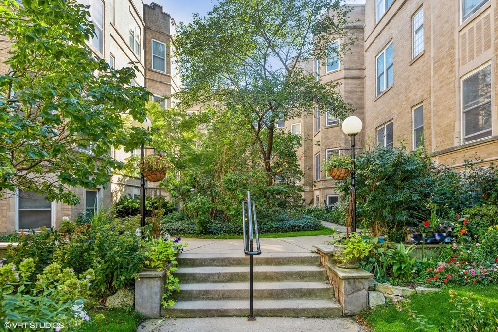 1309 W Fargo Ave #1N, Chicago, IL 60626
