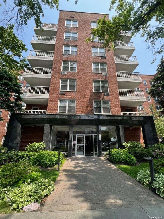 4265 Kissena Boulevard UNIT 131, Flushing, NY 11355 MLS 3509852