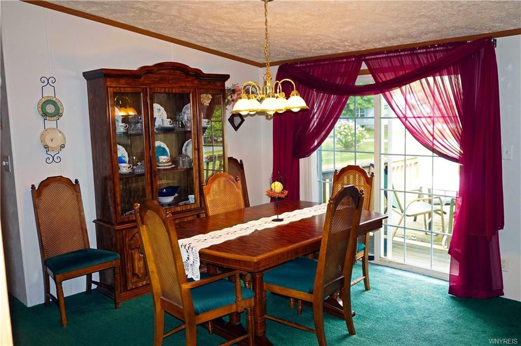 66 Rainbow Park, Ransomville, NY 3 Bed, 2 Bath Mobile / Manufactured