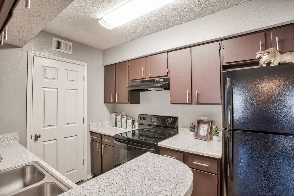 4912 Paces Trl, Arlington, TX 76017