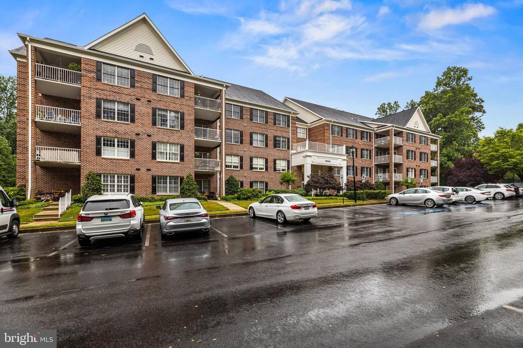12030 Tralee Rd #403, Lutherville Timonium, MD 21093