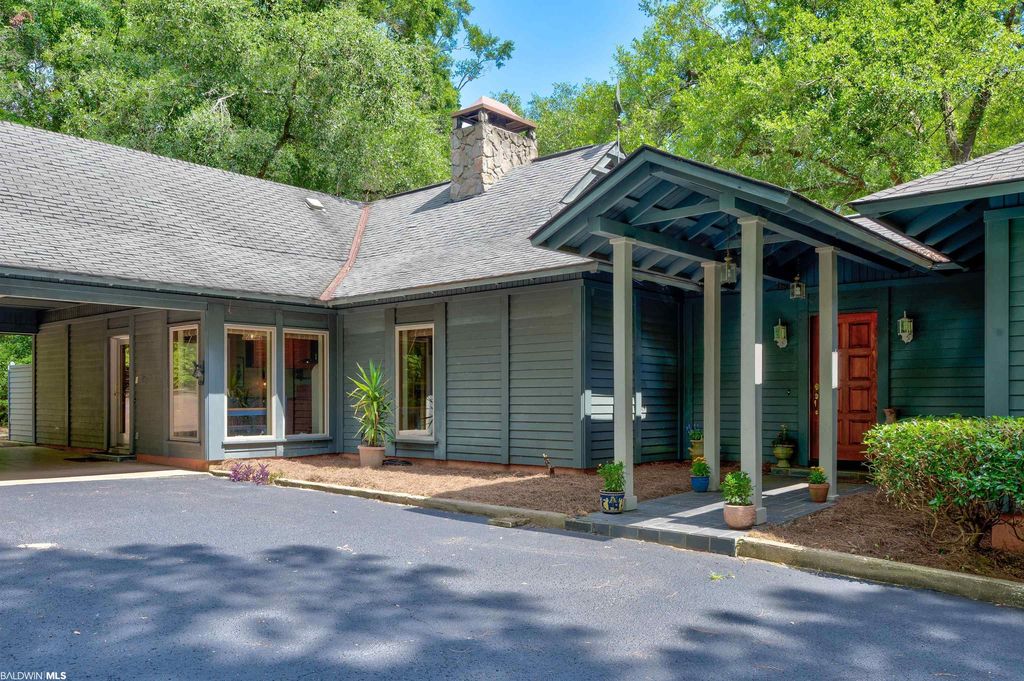704 Hillwood Cir, Daphne, AL 36526