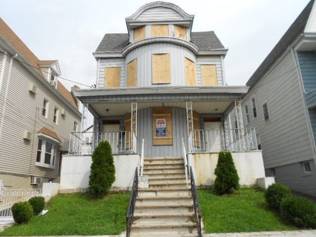 269-271 Parker St, Newark, NJ 07104