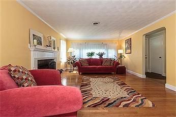 28 Wadsworth Rd, Arlington, MA 02476