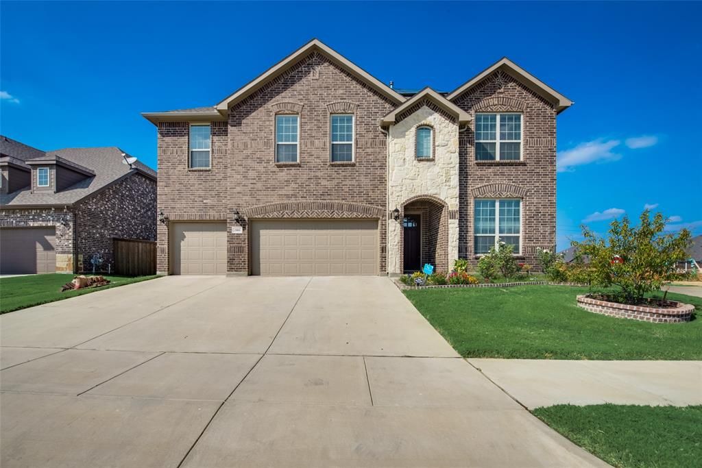 2801 Long Slope Rd, Arlington, TX 76001
