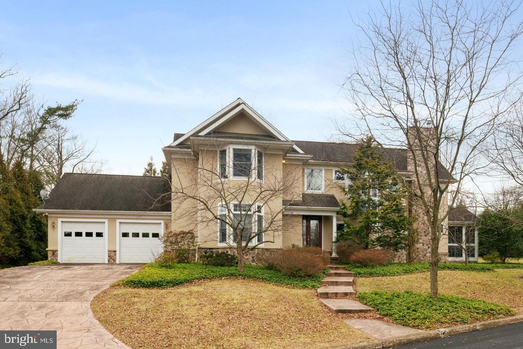 130 Wedgewood Ln, Haddonfield, NJ 08033