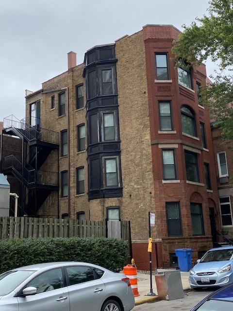 421 W Saint James Pl, Chicago, IL 60614