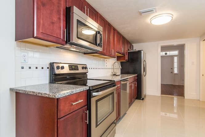 109 NW 10th St, Gainesville, FL 32601