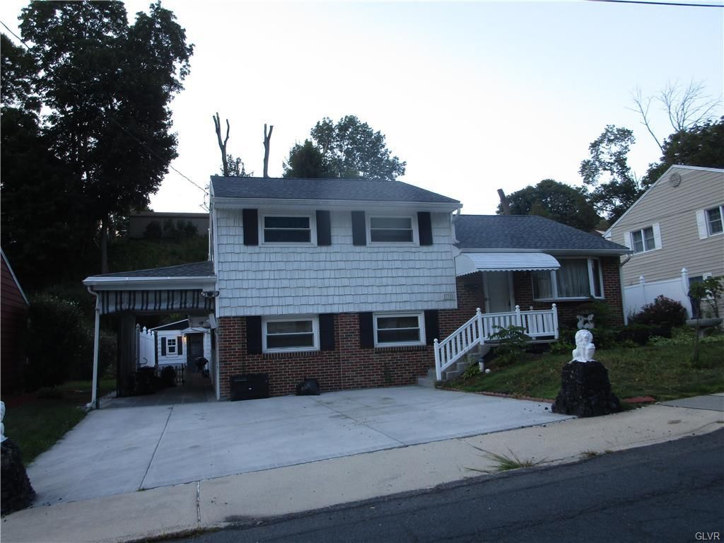 732 1st St, Pottsville, PA 17901