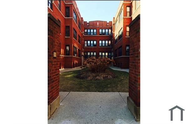 7024 S  Paxton Ave  #2A, Chicago, IL 60649