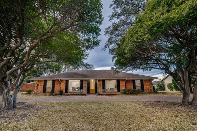 6917 Meadow Rd, Dallas, TX 75230