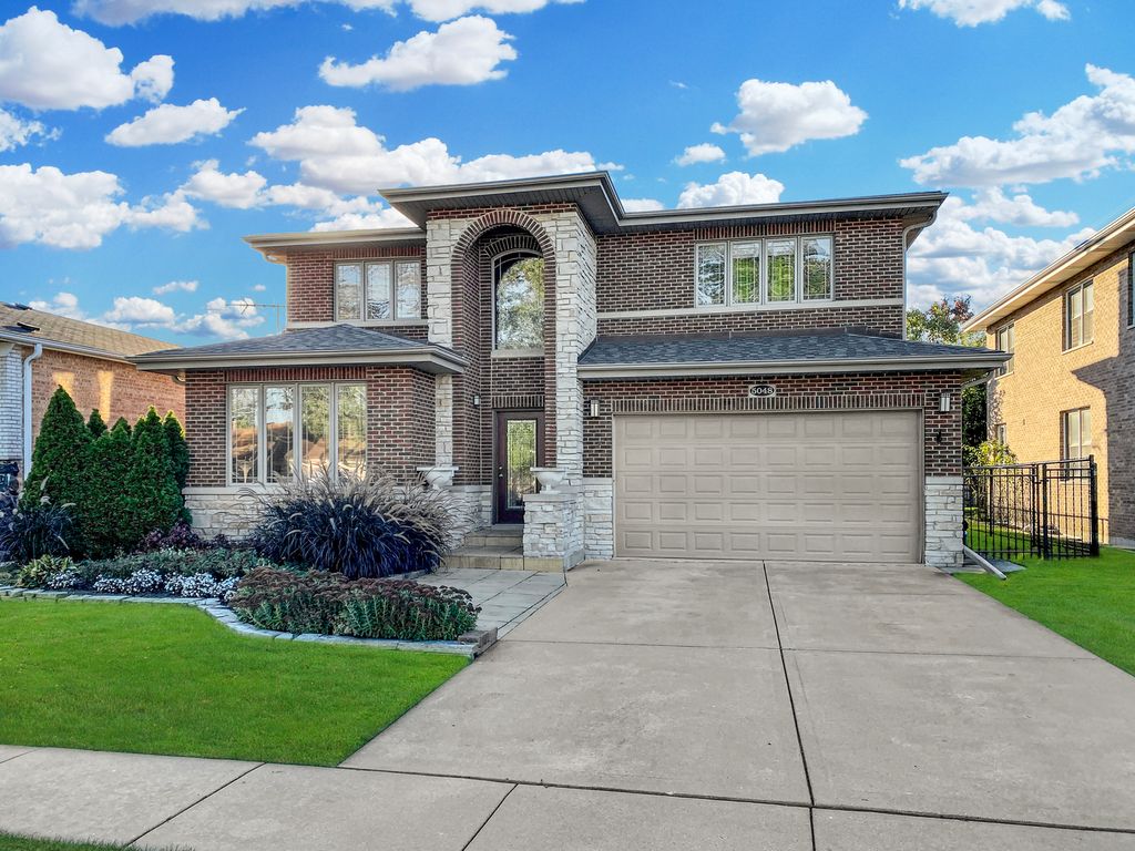 5048 N Octavia Ave, Harwood Heights, IL 60706