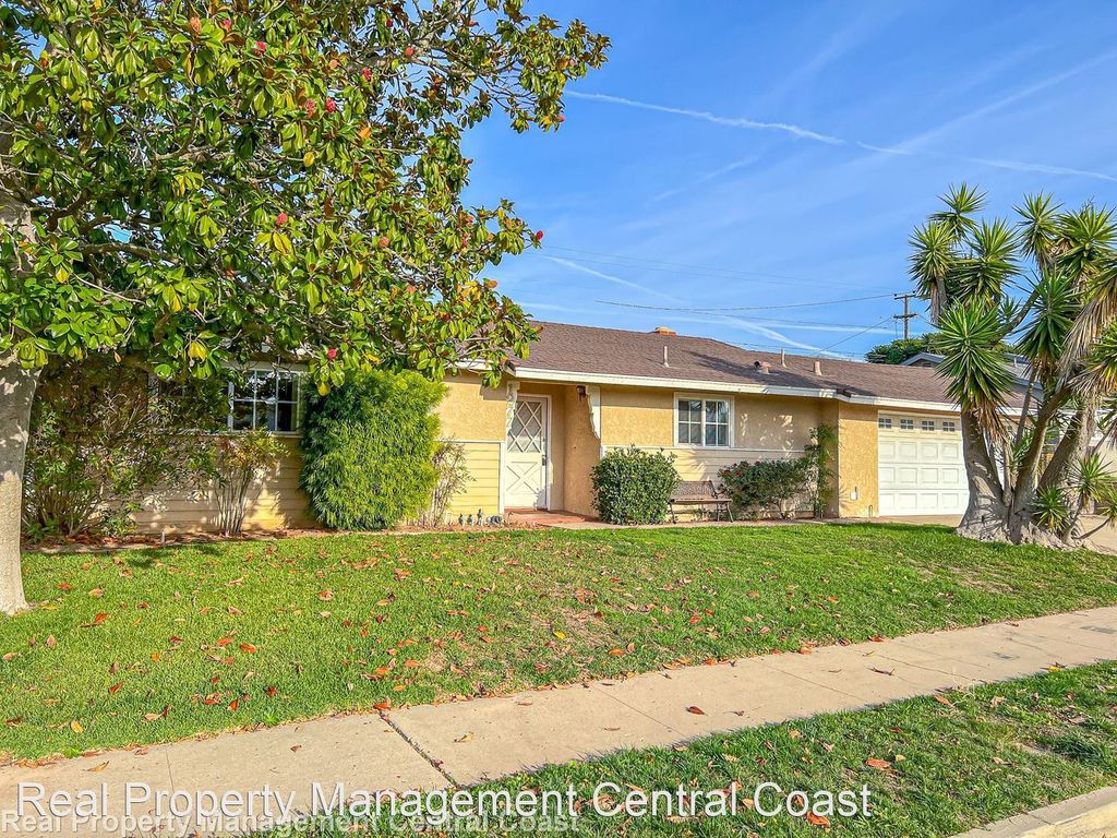 1277 Mira Flores Dr, Santa Maria, CA 93455