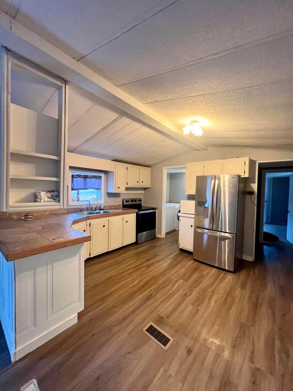 10 Rockameka Lane, Turner, ME 04282 MLS 1579625 Trulia