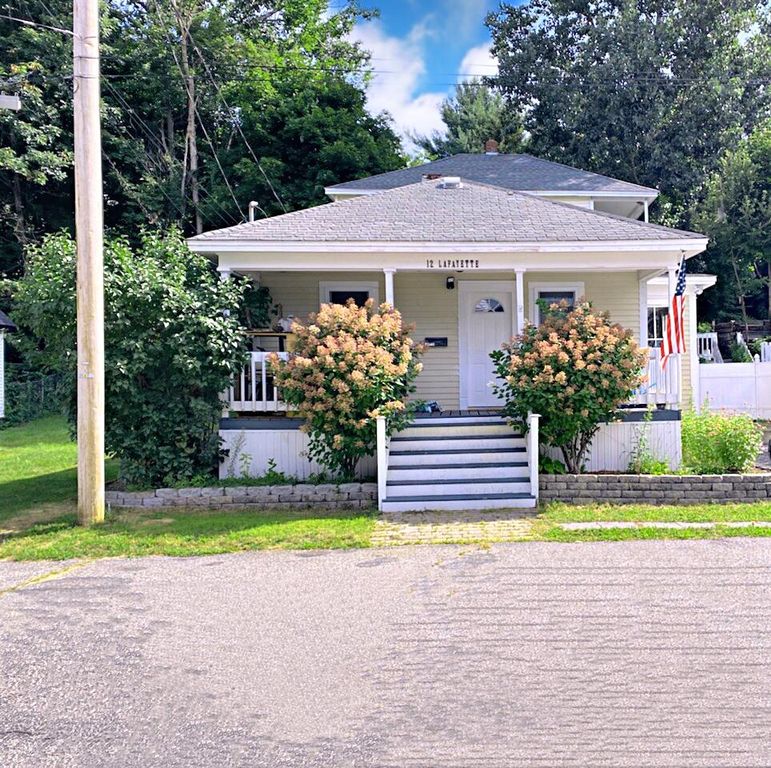 12 Lafayette St, Sanford, ME 04073