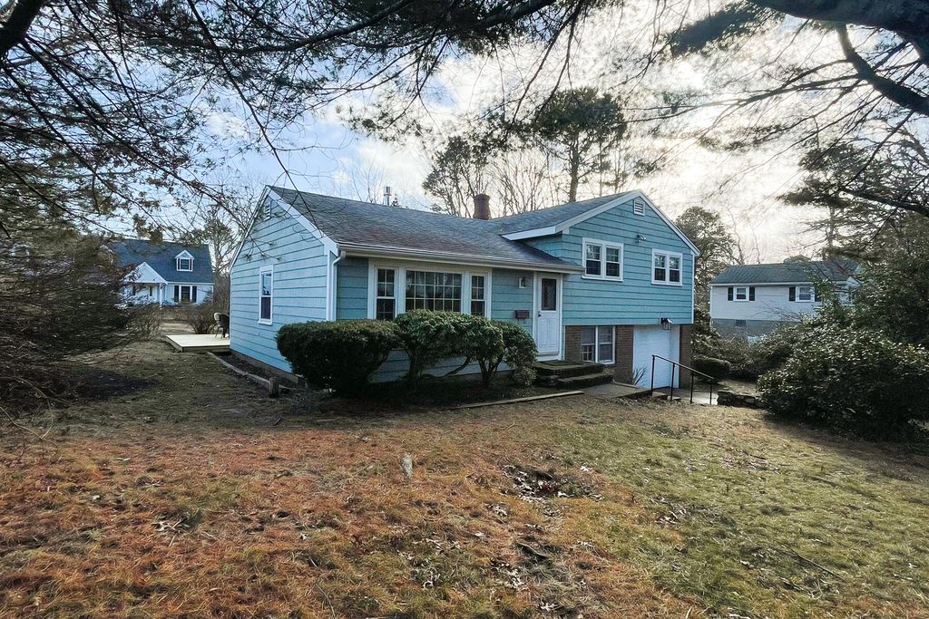 380 Long Pond Drive, South Yarmouth, MA 02664