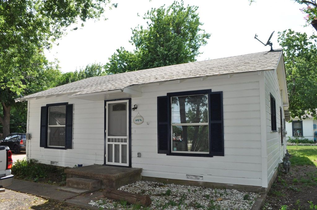 209 Brown St 1/2, Waxahachie, TX 75165 Trulia