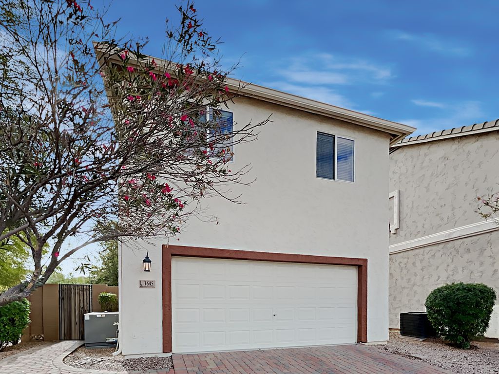 1645 S Wildrose, Mesa, AZ 85209