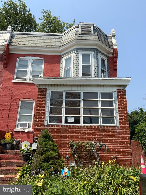 208 W 26th St, Wilmington, DE 19802