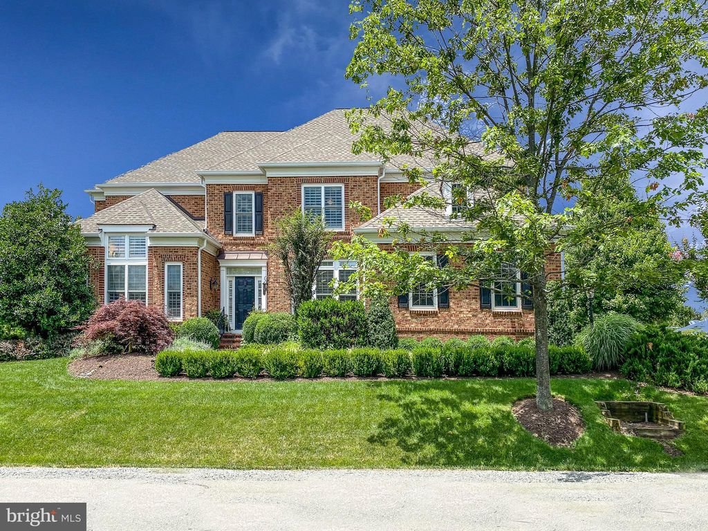 21079 Mill Branch Dr, Leesburg, VA 6 Bed, 6 Bath Single 21079 Mill Branch Dr, Leesburg, VA 6 Bed, 6 Bath Single