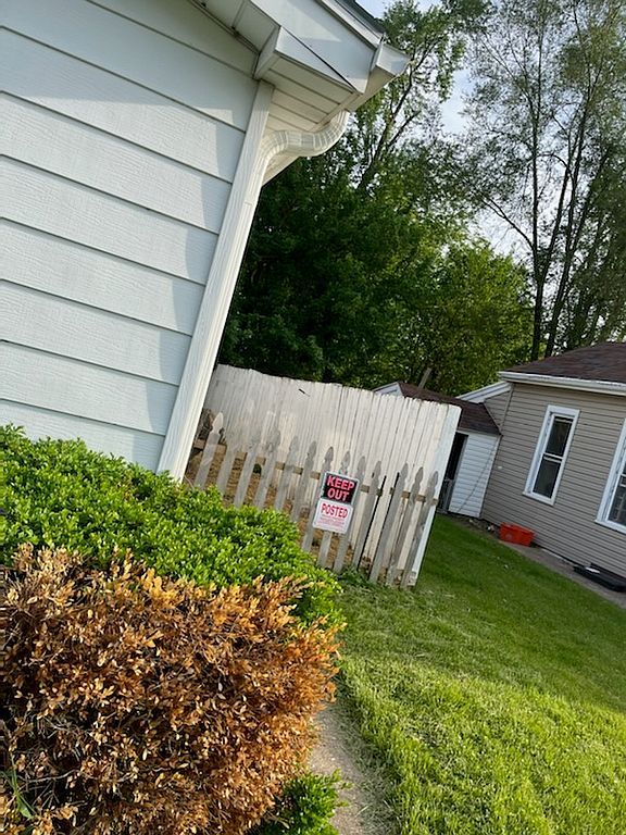 1112 Monroe St, Quincy, IL 62301