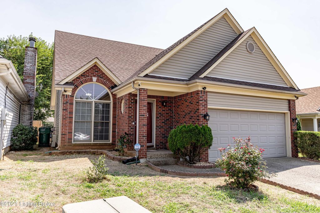 3319 Rainview Cir, Louisville, KY 40220