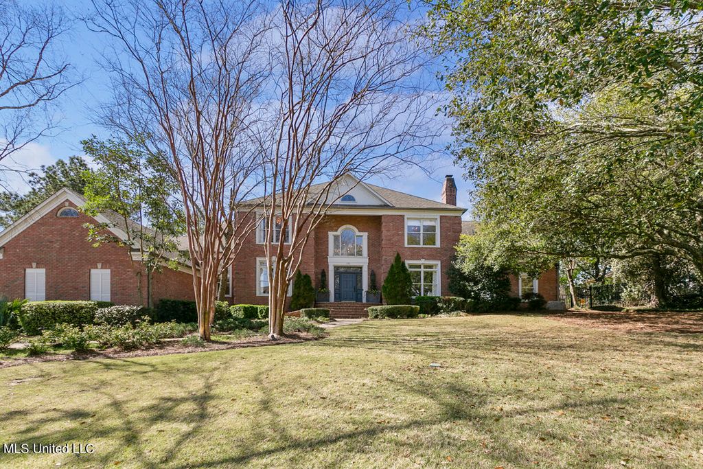 177 Saint Andrews Dr, Jackson, MS 39211 SingleFamily Home for Sale