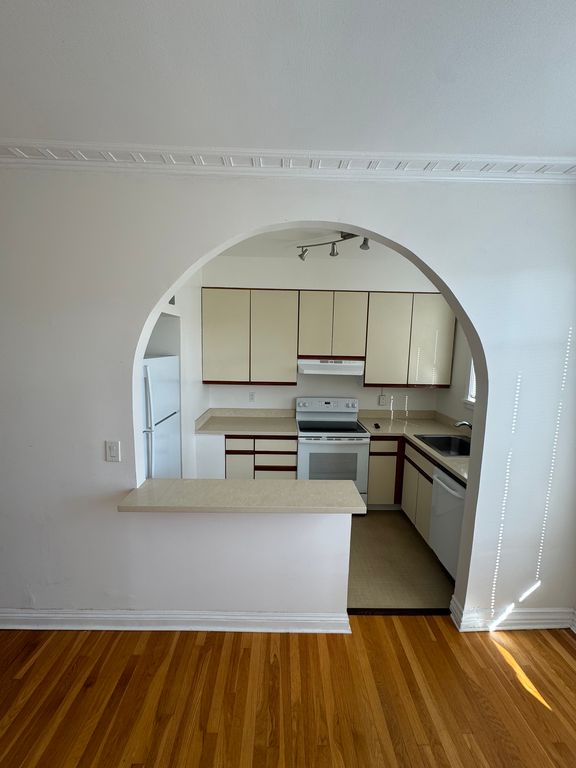 1690 Beach St 301, San Francisco, CA 94123 Apartment for Sale