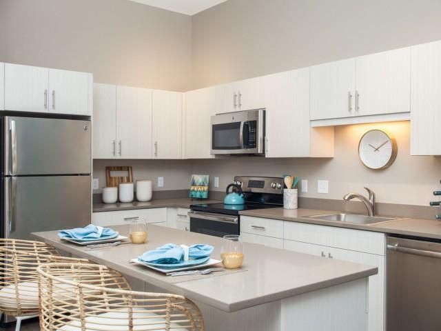 480 Rantoul St, Beverly, MA 01915