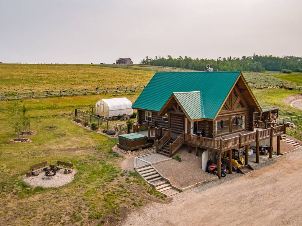 92 E Fontenelle Dr, Daniel, WY 83115