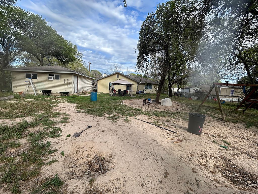 22735 Shady Forest Dr, Elmendorf, TX 78112 Trulia